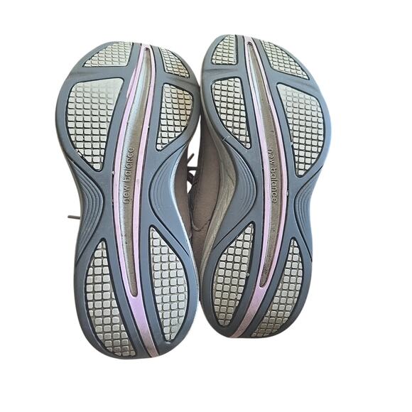 New Balance WW1645TP Beige Low Top Lace Up Walking Running Shoes Womans Size 8 - Picture 4 of 5